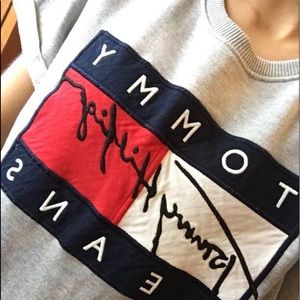 Vintage tommy sweater tee